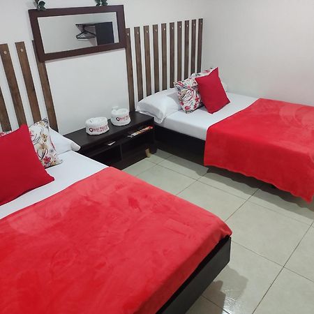 Hotel Plaza Centro Флоренсия Экстерьер фото