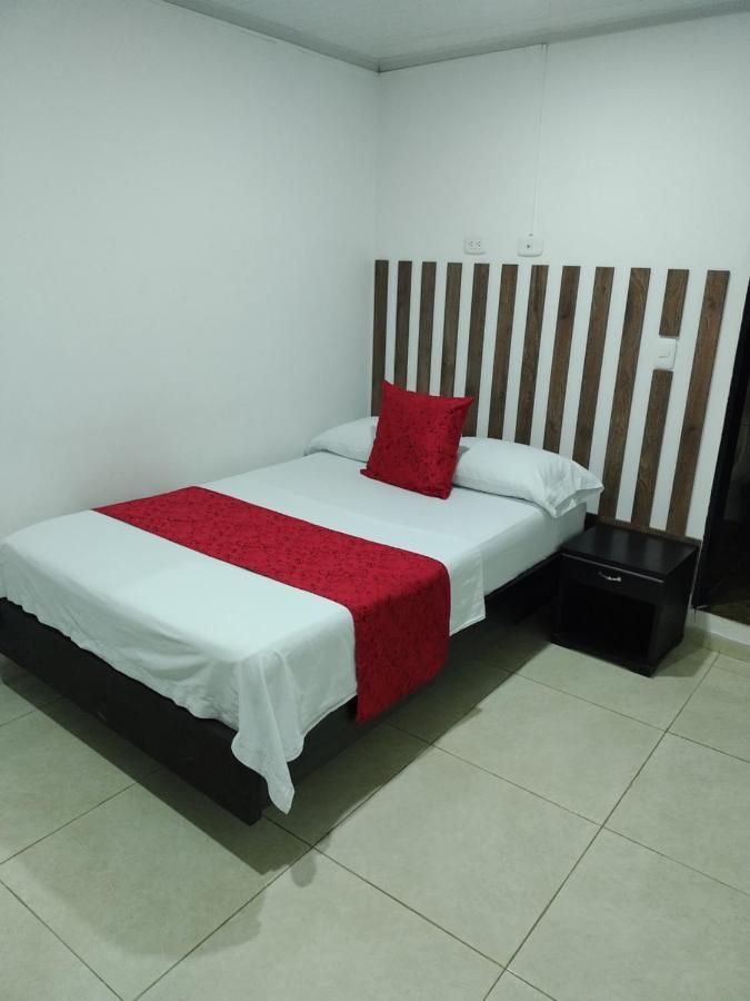 Hotel Plaza Centro Флоренсия Экстерьер фото