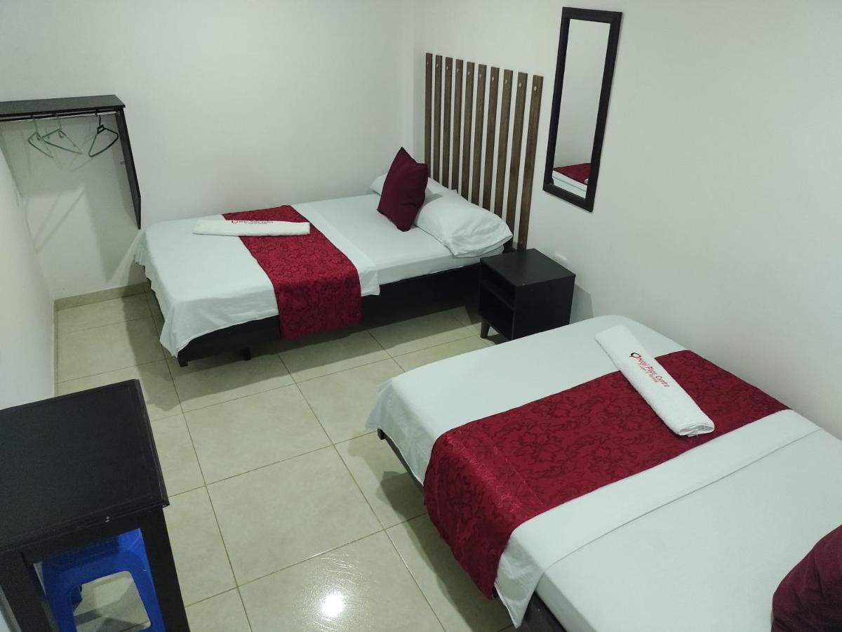 Hotel Plaza Centro Флоренсия Экстерьер фото