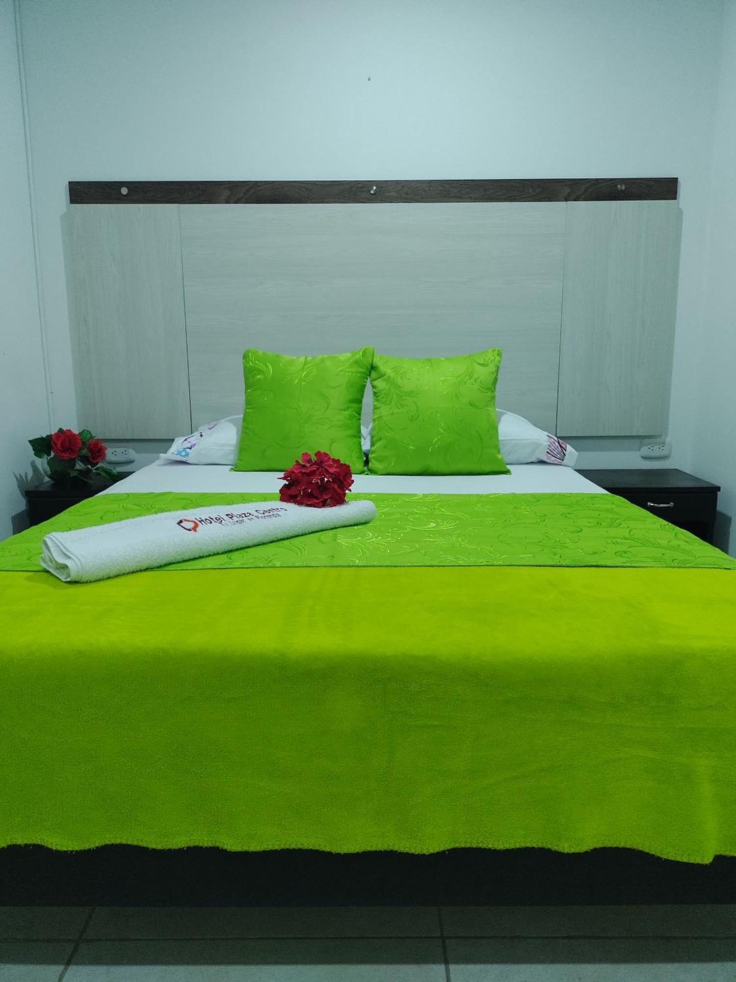 Hotel Plaza Centro Флоренсия Экстерьер фото